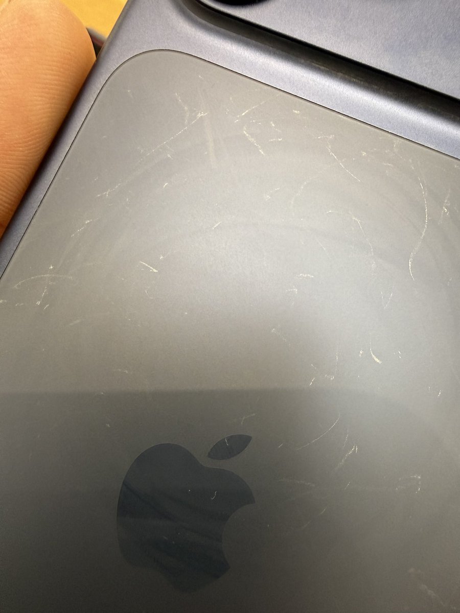 DwayneOSX's tweet image. I checked out the new iPhone Pro at the Apple Store today..wow, it scratches easily. It’s only been out since Friday, and just from being clipped on and off the plastic/aluminum display charger, the finish is already showing wear. Definitely grab a case right away!