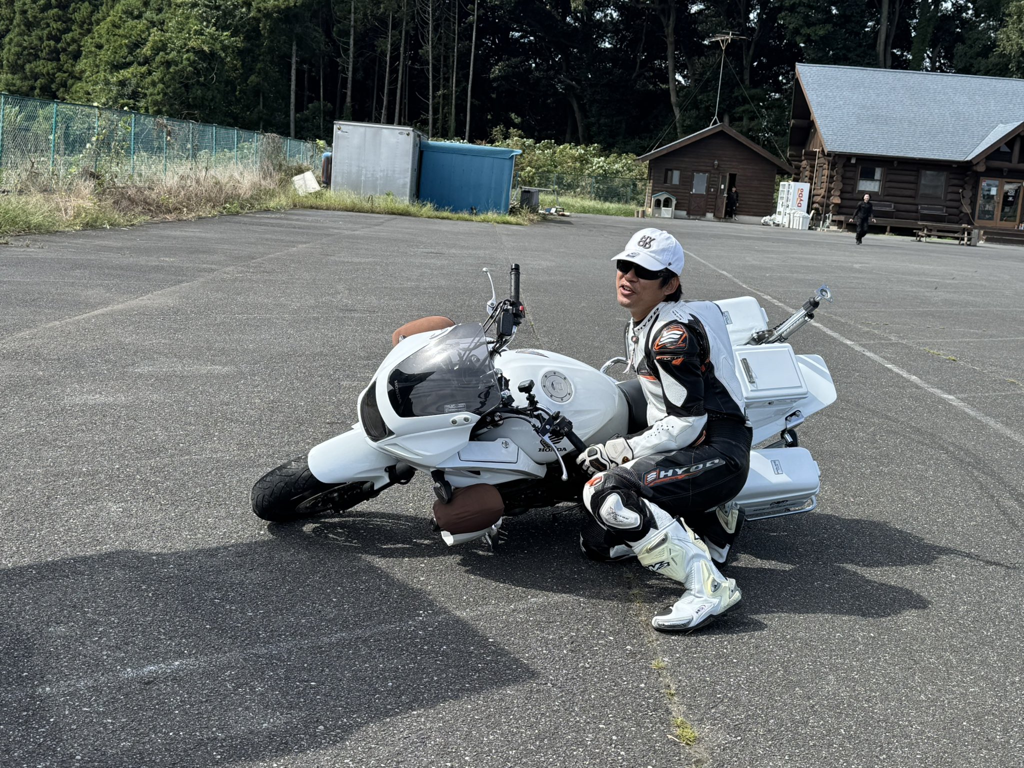 よみがえる狼 写真集付 サーキットに帰ってきたGT-R レコード 1/24 サーキットの狼シリーズNo.1 ヤタベレーシングスペシャル改