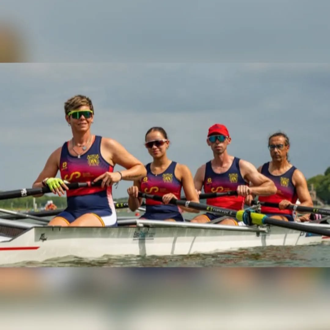 CAMPEONATO DEL MUNDO DE REMO
Shanghai (China) 21 al 28 de Septiembre

Paco San Martín, remara las eliminatorias en el PR3 Mix4+ junto a sus compañeros Verónica Rodríguez, Rocío Fraguela,  Saul Pena y la timonel Leonor García.

<a href="/franje73/">Paco San Martin</a>  <a href="/C_Remerosdeleo/">Club Remeros del Eo</a>