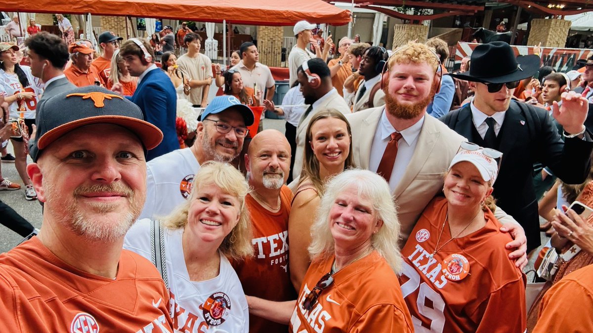 Happy Birthday to my "little" brother <a href="/Stroh95/">Nick Stroh</a>....or as he's known in our family "Selfie Nick" because that arm is so long we never need a selfie stick to catch everyone we want in the picture!