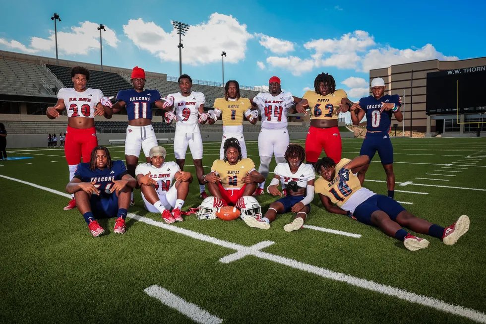 MIND GAMES: Tramble's methodical edge is driving Davis' resurgence🏈  

<a href="/__thereal15/">Nicholas Tramble</a> : "While Game IQ isn’t a trait that most associate with the running back position, it helps me understand what my next move is."
<a href="/davis__football/">Davis Falcons Football</a> 

✍️ <a href="/MatthewOgle777/">Matthew Ogle</a> 
🔗vype.com/Texas/Houston/…