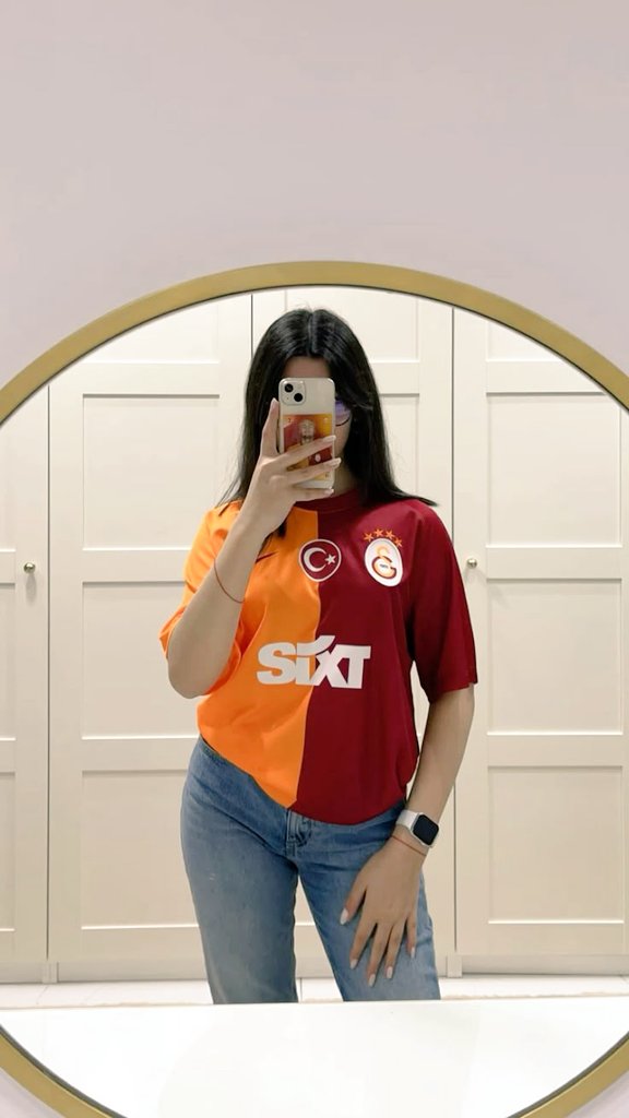 Galatasaraylılar Takipleşiyor 

RT,  FAV  ve GT yapan bütün GALATASARAY'lı hesaplar birbirini takip etsin. Kenetlen Galatasaray...
#BugünGünlerdenGALATASARAY