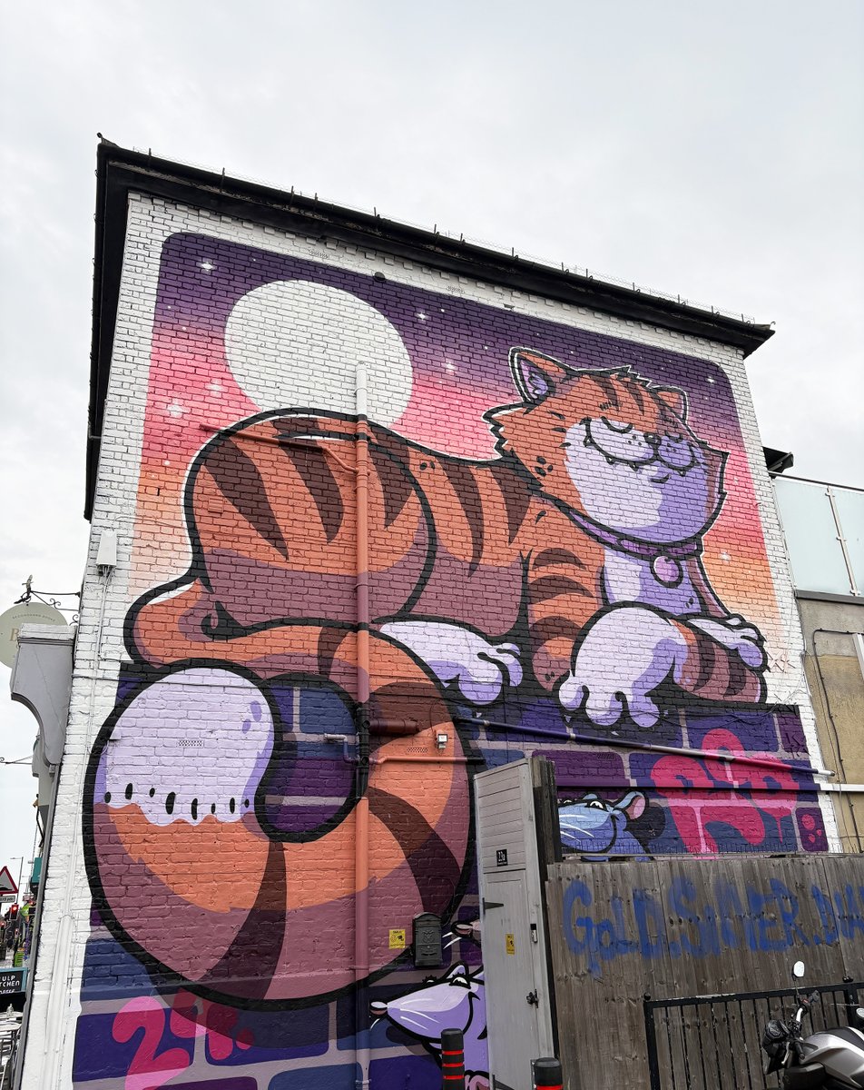 sixredsquares tweet media