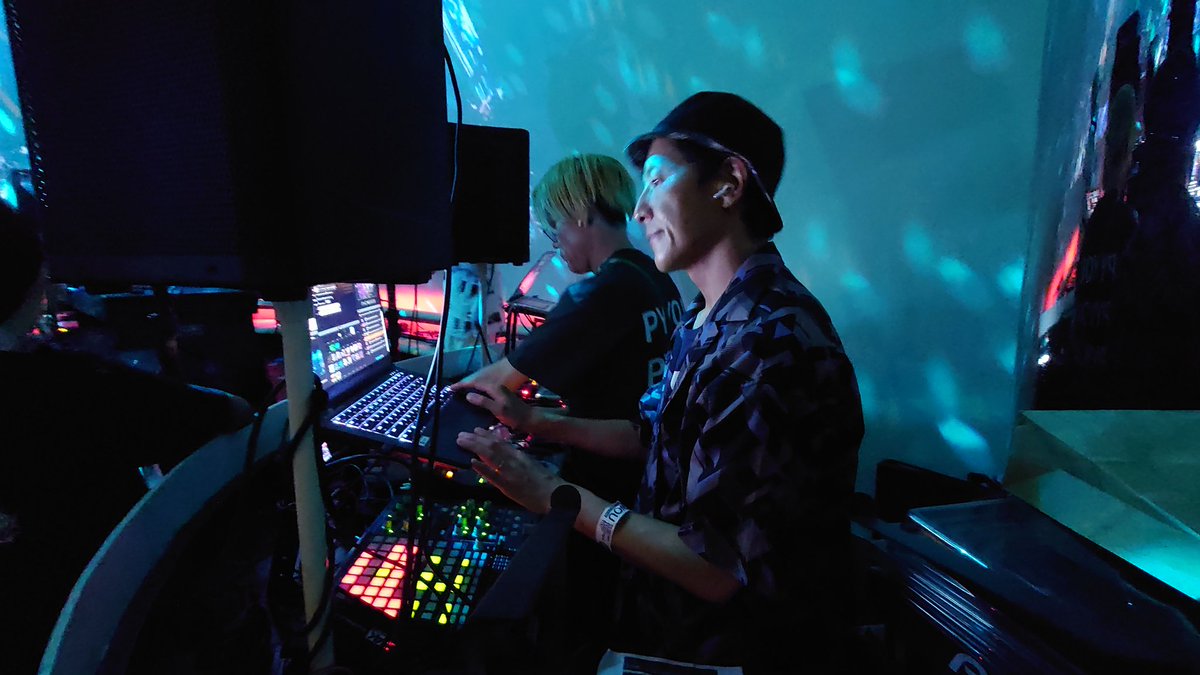 #仙シャン が誇るツインVJがヤバいプレイを炸裂中！！
#PYYOU