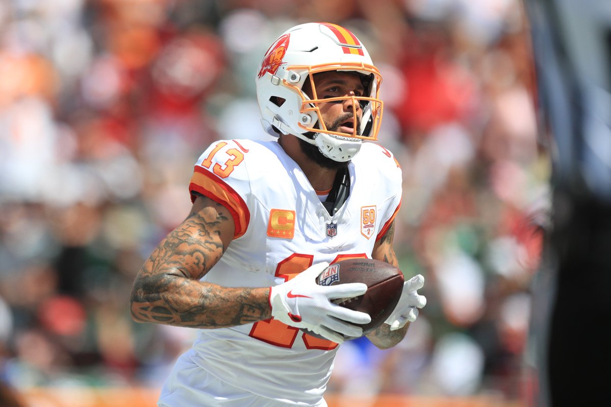 YahooFantasy's tweet image. The Bucs believe Mike Evans has a low-grade hamstring injury, per HC Todd Bowles.

Evans will get an MRI on Tuesday to determine to full extent of it.