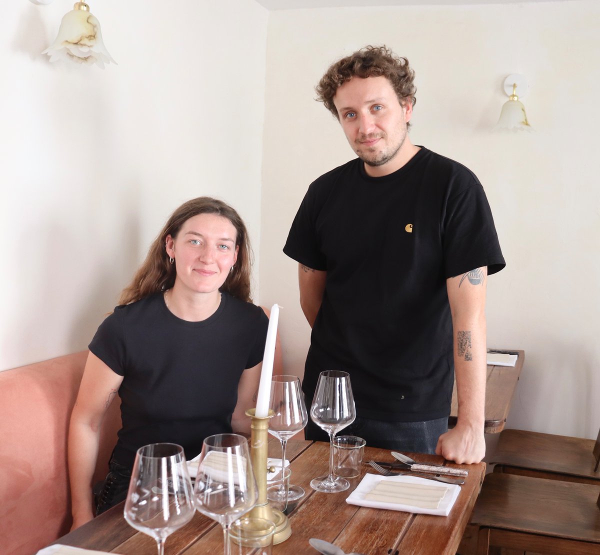 RAutrement's tweet photo. #Rennes #Josy #Bistronomie #RueVasselot #CuisineLocale #RennesFood Ils ont voyagé, ils se sont aimés, ils ont ouvert Josy, rue Vasselot. Une cuisine locale, des vins en direct, et un comptoir pensé pour discuter ou se taire. Rennes a une nouvelle adresse. https://t.co/ndY0i9oDa0 https://t.co/ESgad7CHER
