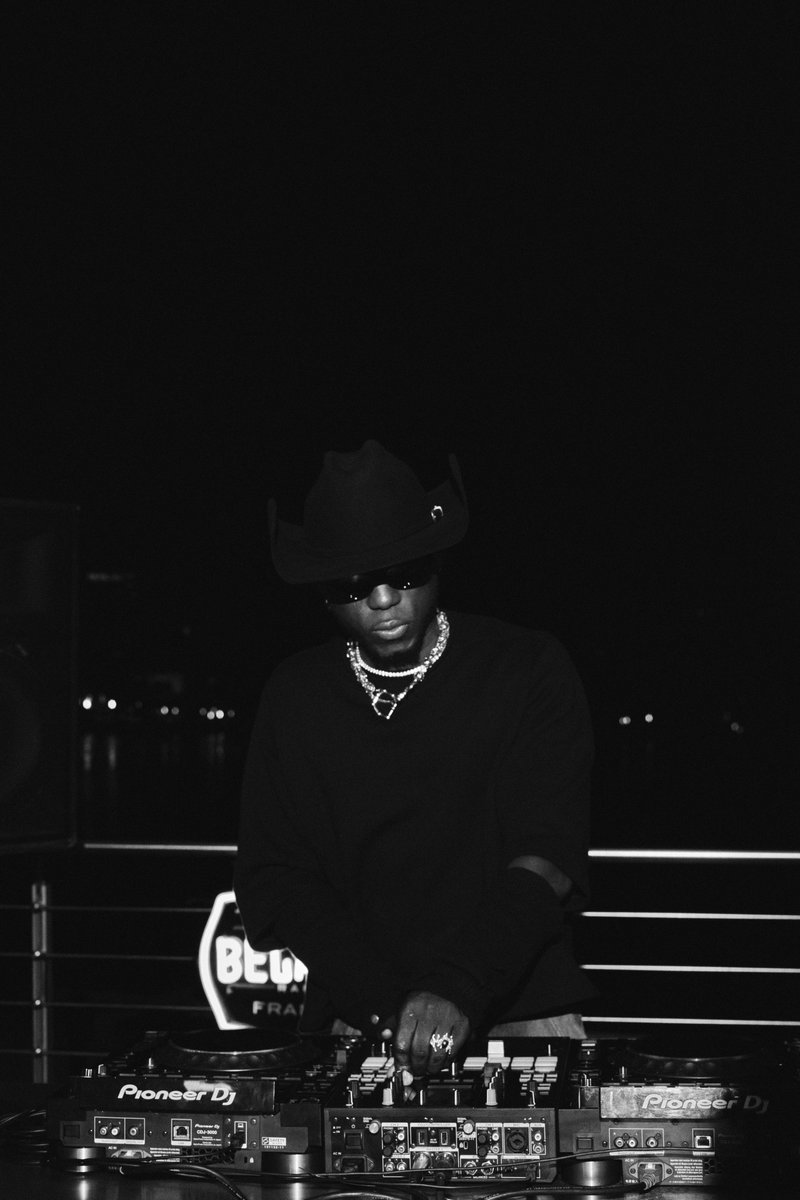 Created some hot crisp black and white lifestyle portraits for the Top Boy <a href="/SPINALL/">SPINALL</a> 

Photographed By Me .