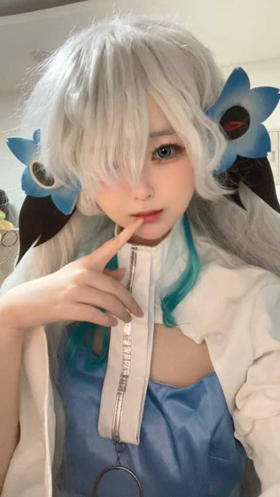 오랜만에 트위터 봤네……
#神椿変身部
#ヰ世界情緒美術部