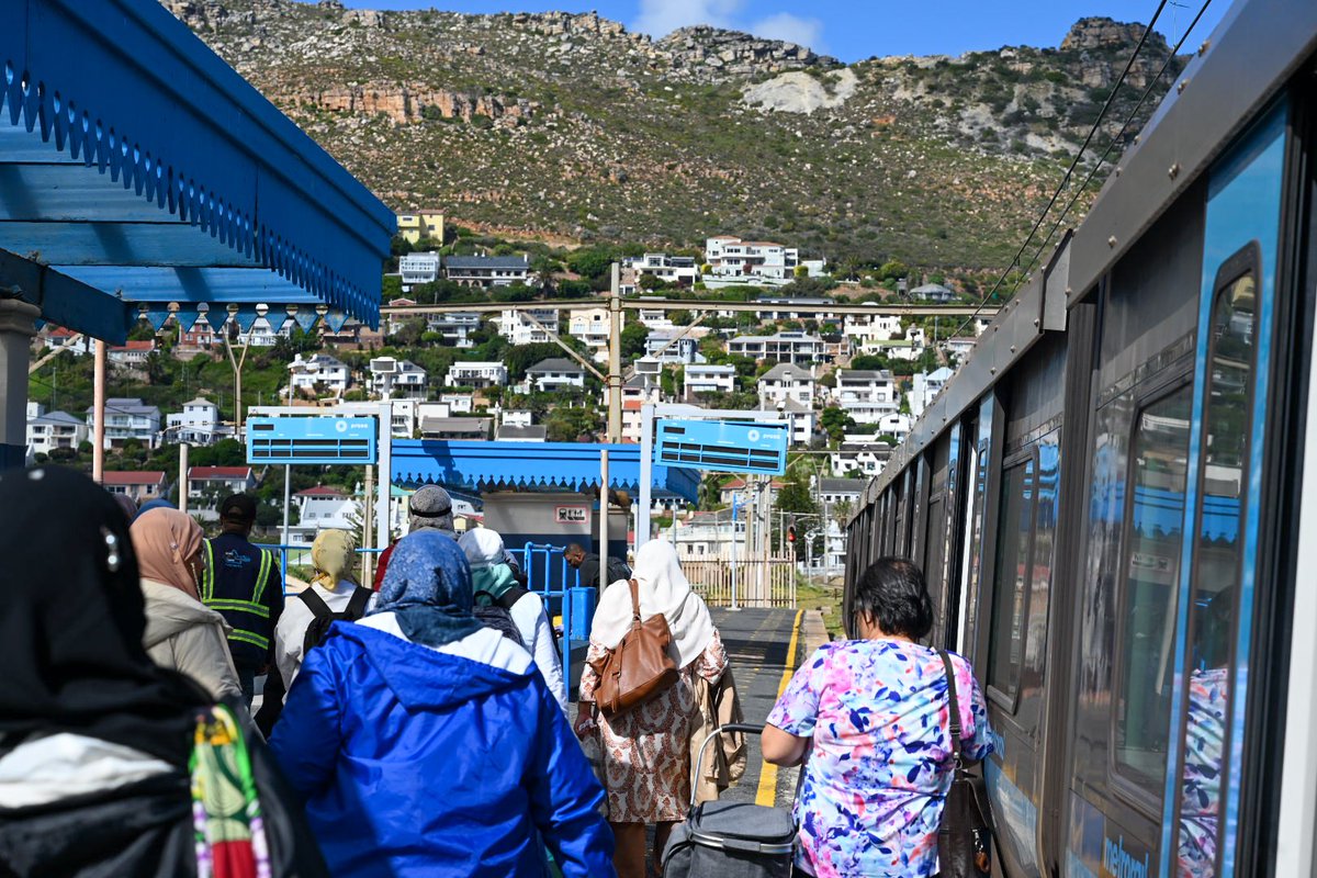 MetrorailWC's tweet image. 🎉 Heritage &amp;amp; Tourism Month on the move! 🚆💙 Join the #PeoplesTrain from Cape Town to Fish Hoek &amp;amp; explore Cape Point  #AccessWeek #IsitimelaSabantu 

@SANParks @PRASA_Group @CapePointSA