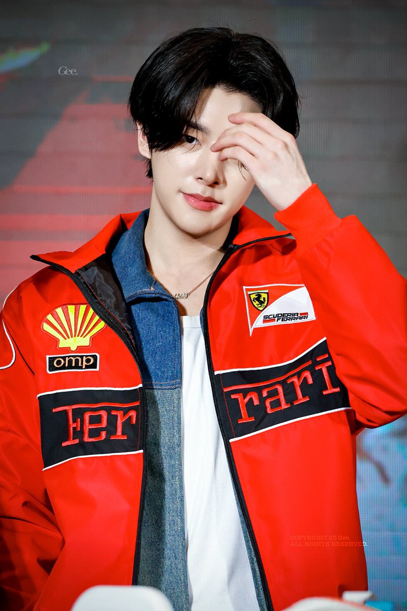 simkith's tweet image. lost between the two worlds i love