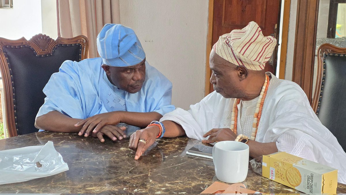 BuhariOyoNorth's tweet image. I pray that may Oba Ladoja's reign bring more development, peace, and prosperity not only to Ibadanland but Oyo State at large.

Congratulations, Kabiyesi!

BAF