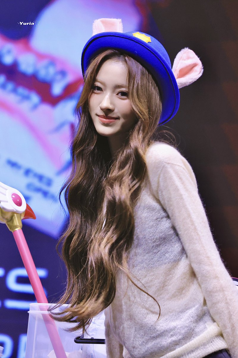 250922
🐰💕

#ANNA #안나 #미야오 #MEOVV
