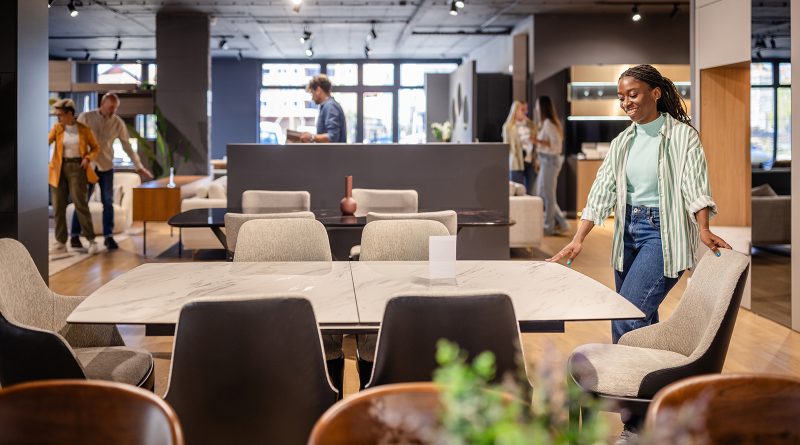 Sales are climbing, but tariff uncertainty is shaking things up. 😬 Check out how these trends could affect your store and your customers. ⬇️

yoursourcenews.com/2025/09/furnit…

🔔 Follow YSN on social 👉 @yoursourcenews

#YourSourceNews #YSN #ItsAboutTheMembers #FurnitureBuyingGroup