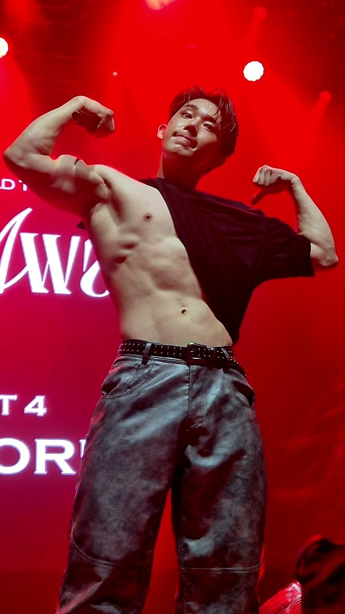 shine__4ever's tweet image. The hottest cutie or the cutest hottie ?

#wonho