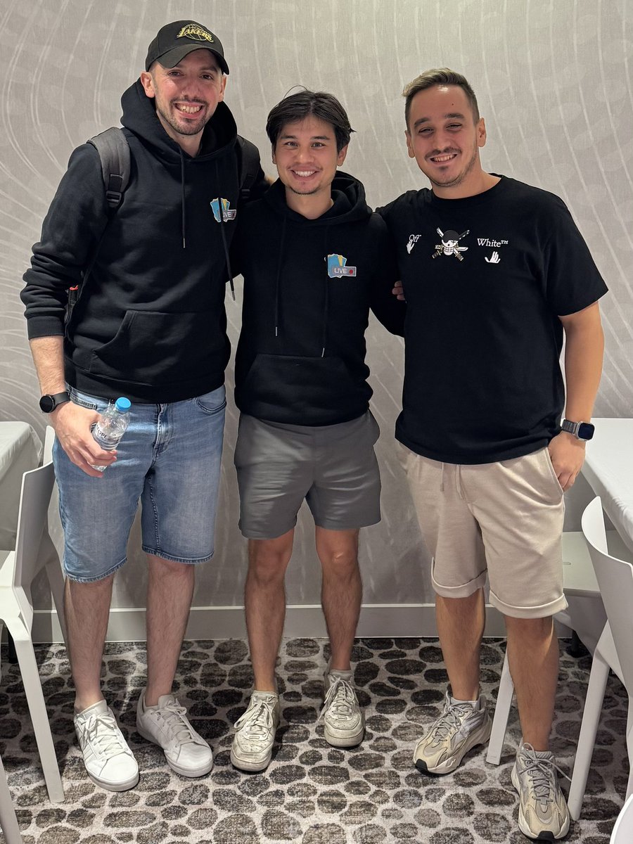 Chris Tsako tweet media