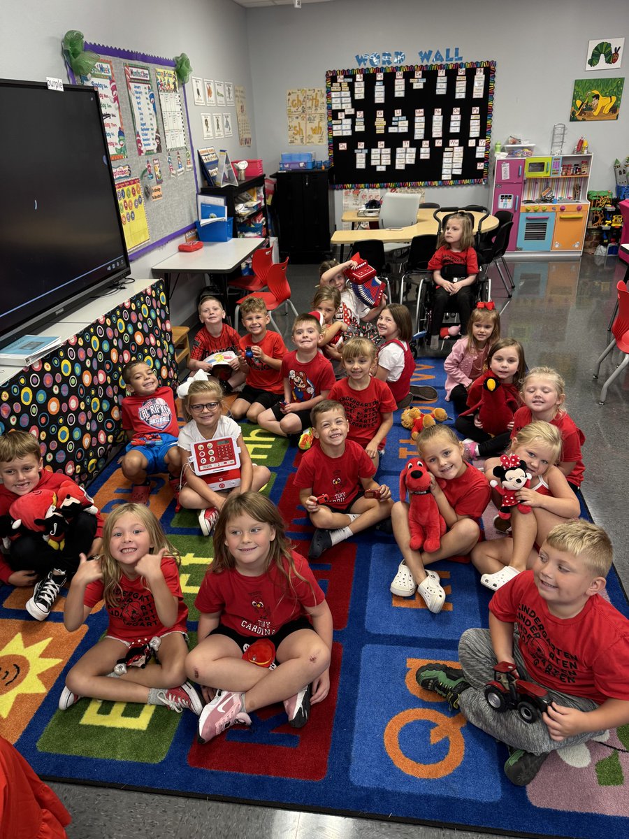 TC_Schools_KY's tweet image. Our kindergartners had fun exploring a new color each day last week, and dressing the part, too! Judging by their smiles, RED day was definitely the favorite! ❤️❤️❤️
Expect greatness from our TCPC students!
#tcpride #tcpc #expectgreatness