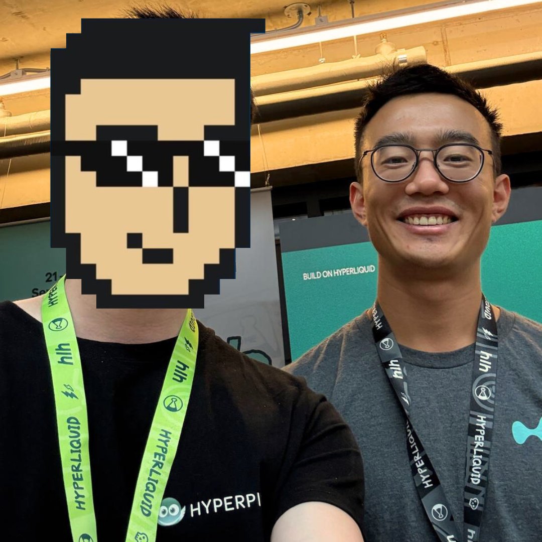 @hlh_build alpha secured: selfie with <a href="/chameleon_jeff/">jeff.hl</a>. 📸💎

Hyperliquid $HYPE