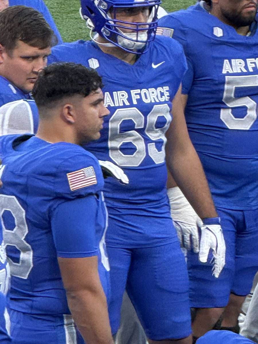 bigdaddypopo's tweet photo. Proud of @BenjaminRosa24 and the AF_Football team. Not the result we wanted vs Boise State, but what a fight! 
Always a blessing to spend time with our boy. #GoFalcons🏈 #BoltBrotherhood⚡️#Diesels https://t.co/1IW9uzj4YA