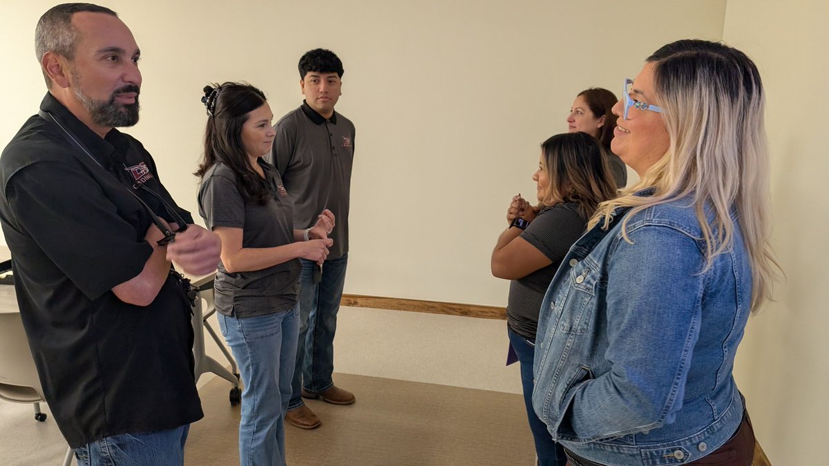 Ocelotscode's tweet image. 🤠💻 What a great day of collaboration with our Coding Lab team! Today we kicked up our cowboy boots while trying out a new Lead4Ward learning strategy — Texas Two Step. 🎉🐾 Always learning, always growing! 👢🌟