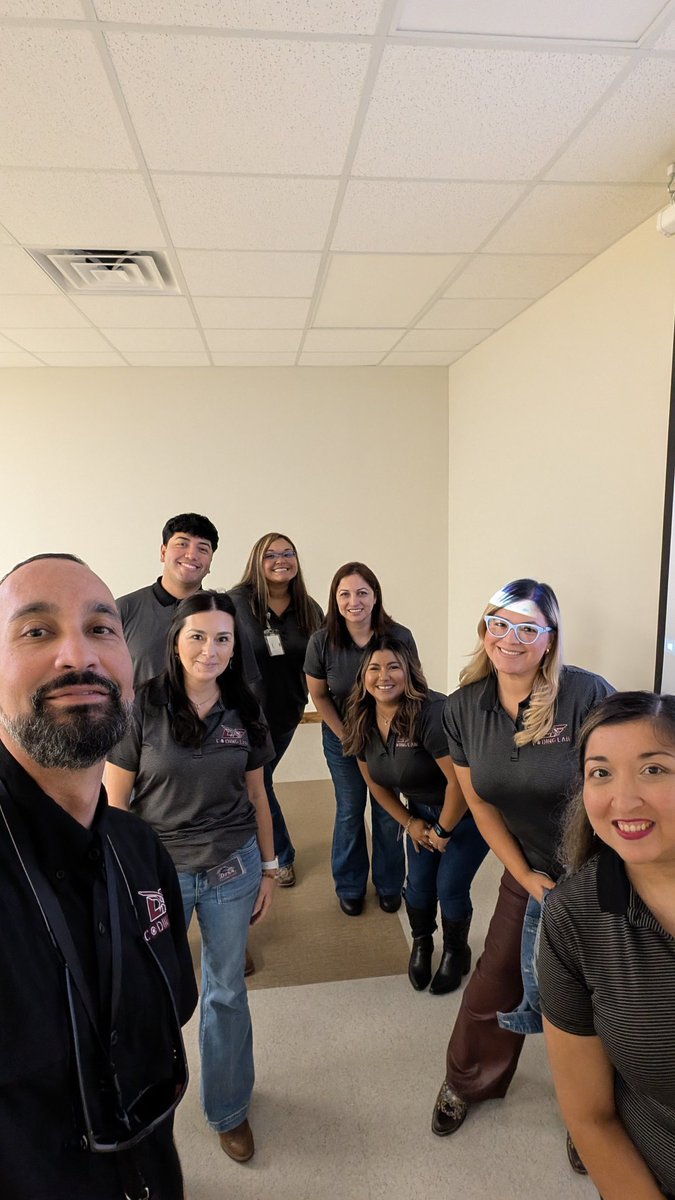 Ocelotscode's tweet image. 🤠💻 What a great day of collaboration with our Coding Lab team! Today we kicked up our cowboy boots while trying out a new Lead4Ward learning strategy — Texas Two Step. 🎉🐾 Always learning, always growing! 👢🌟