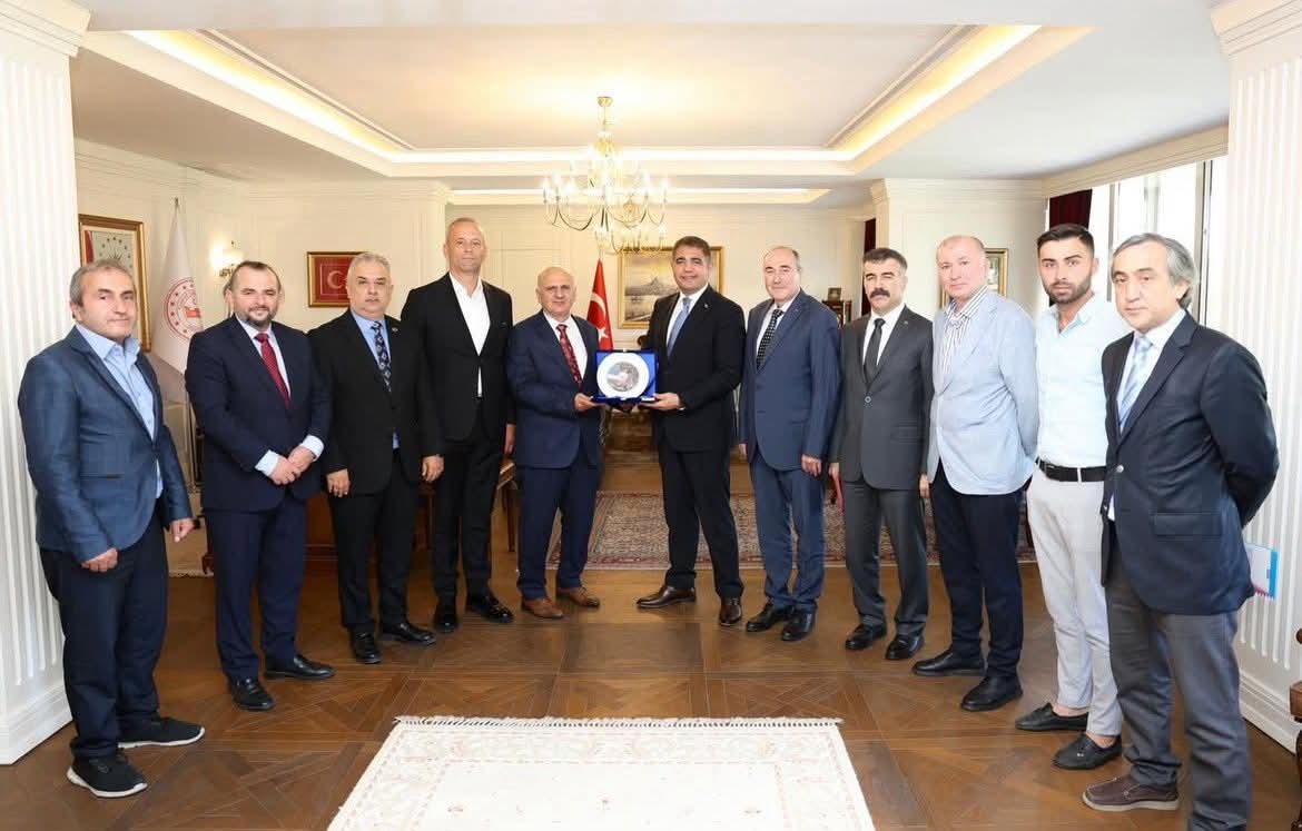 istduzder's tweet photo. Düzce Valiliği Ziyaretimiz
İstanbul Düzceliler Derneği olarak Valimiz Sn. Selçuk Aslan’ı ziyaret ettik. Düzce’nin tanıtımı ve projeleri üzerine verimli bir görüşme gerçekleştirdik. Misafirperverliği için teşekkür ediyoruz.
#Düzce #İstanbulDüzcelilerDerneği #SelçukAslan https://t.co/fWOs3xT1Ev