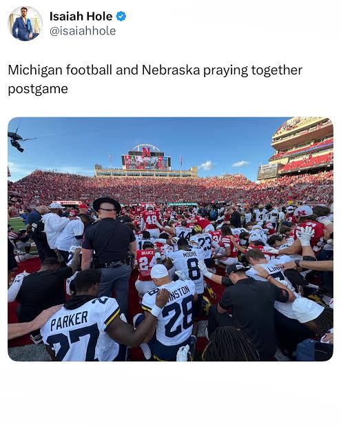 Week 5: 
instagram.com/reel/DO3doINiG…

Scripture: 1 John 4:19-21

Reflect: 
Think of an opponent, or someone else in your life, that is hard to love. What would living out 1 John 4:19-21 look like in that relationship?