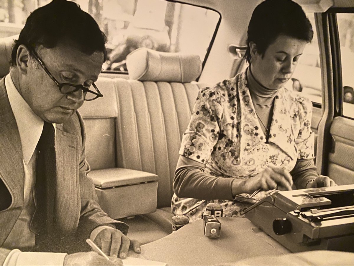 Le moins que l’on puisse dire c’est que Philippe Bouvard a toujours fait dans la sobriété ! Voiture-Bureau <a href="/RTLFrance/">RTL France</a> <a href="/MercedesAMG/">Mercedes-AMG</a> #Archives #Numérisation