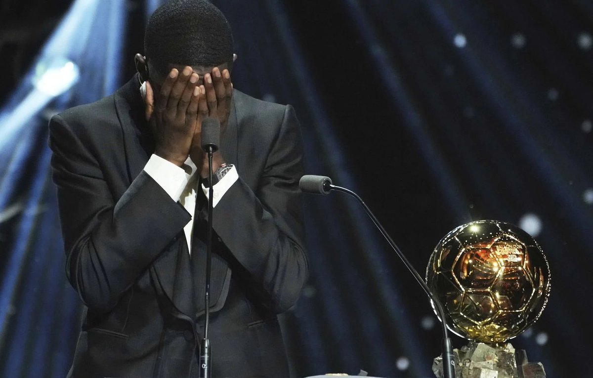 On vit dans un monde ou rien est impossible ⭐️
Où Scott Mctominay termine devant Erling Haaland au #BallonDor 😱
Où Ousmane Dembélé le gagne avant Kylian Mbappé 🔥
Et où Manchester United.. Ha bha non, on est toujours éclaté...😭😭😭