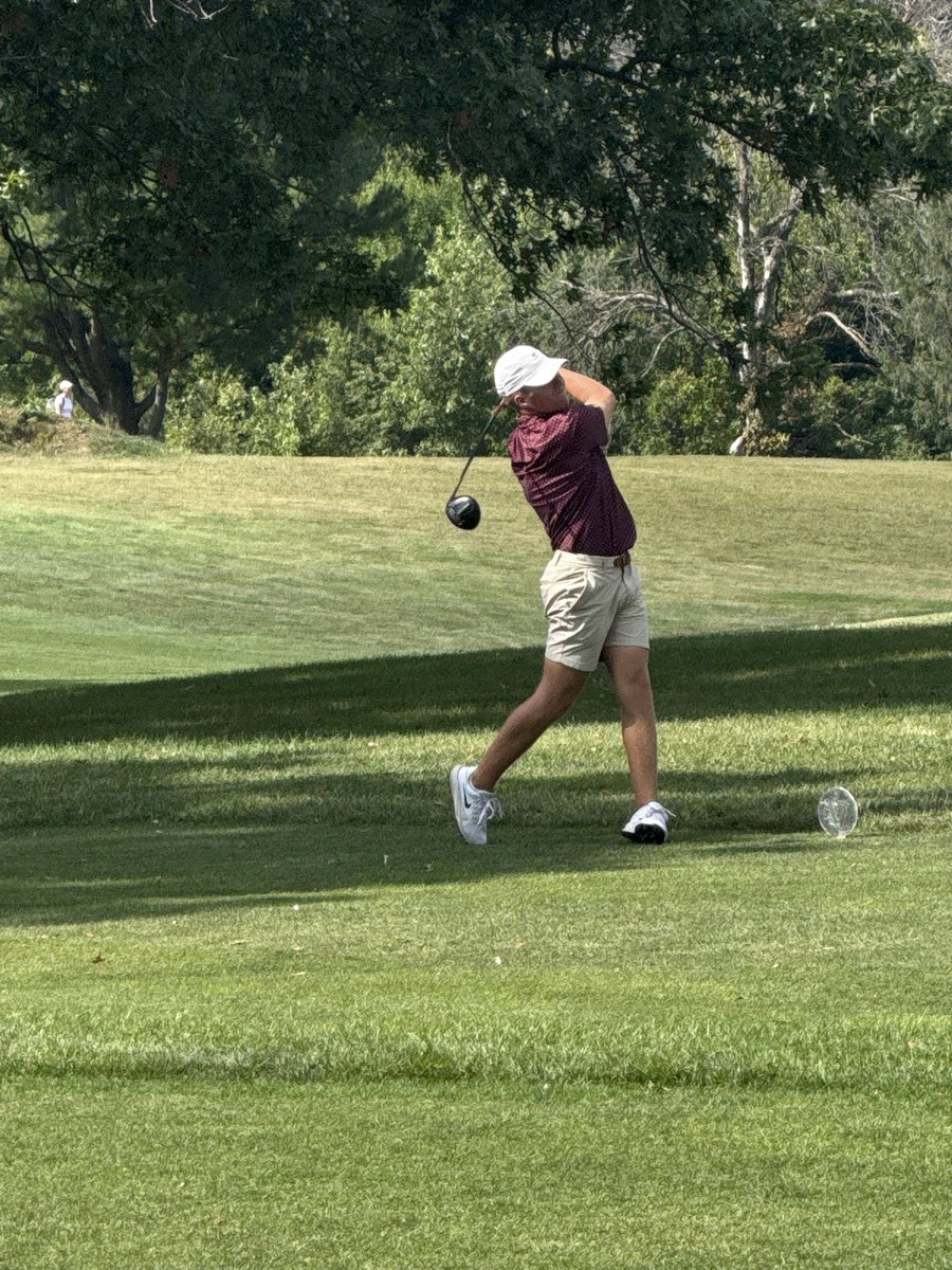 The boys golf team took runner up shooting 286 at the Valley Invitational at Willow Creek GC! Way to go, guys!🏌️⛳️
Low rounds include:
Elijah Anderson (Fr) 71
Charlie DePhillips (So) 71
AJ Sposato (Sr) 71