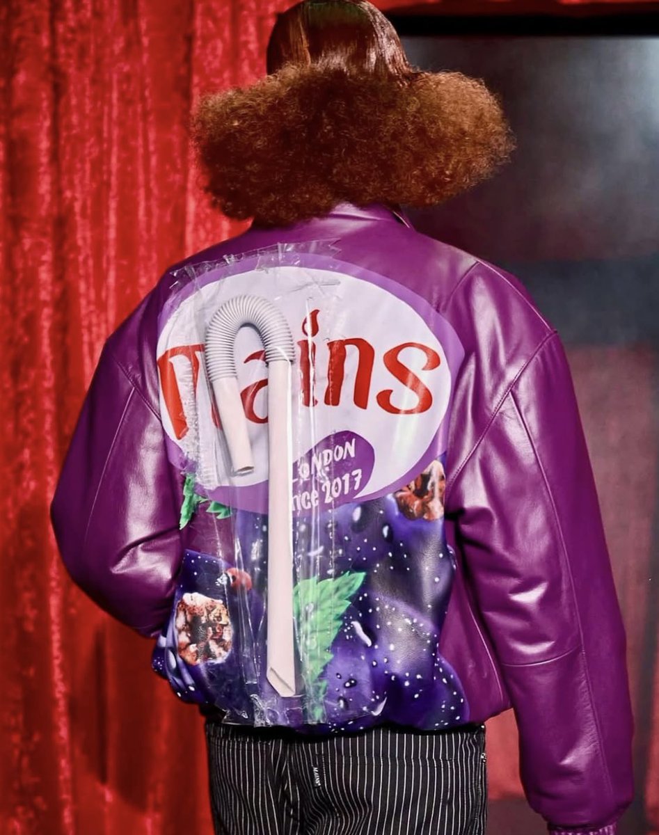 wavywagyutv's tweet image. #LFW: @mainslondon SS26 (Season 3) Runway at London Fashion Week 🧃

#MAINS first launched back by @skepta in 2017. With heavy inspiration from Franco Moschino, he describes the brand as a representation of “hood luxury,” creative directed and designed by him and @mikey_pearce.