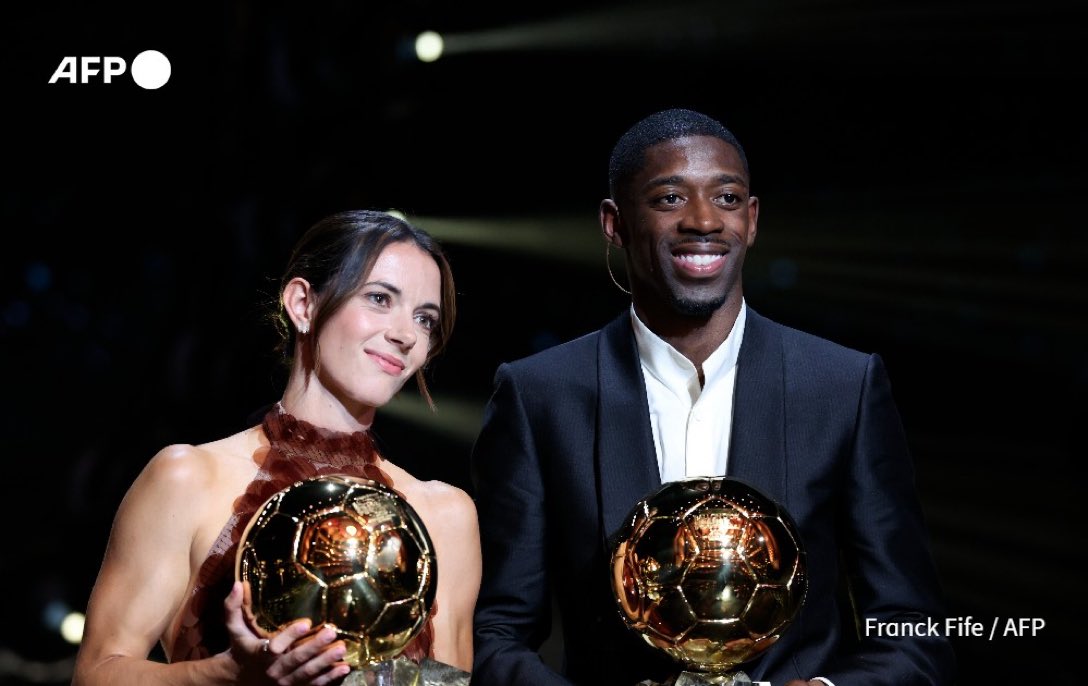 TodoGolesRadio's tweet photo. 🏆 Ousmane Dembélé (PSG) y Aitana Bonmatí (Barça) triunfan con el Balón de Oro 2025 🌟 Dembélé lidera a un PSG imparable, mientras Aitana gana por 3º año consecutivo 🇫🇷🇪🇸 #BalónDeOro2025 #PSG #Barça #FútbolElite #CanteraTop https://t.co/FhkSYSZgvZ
