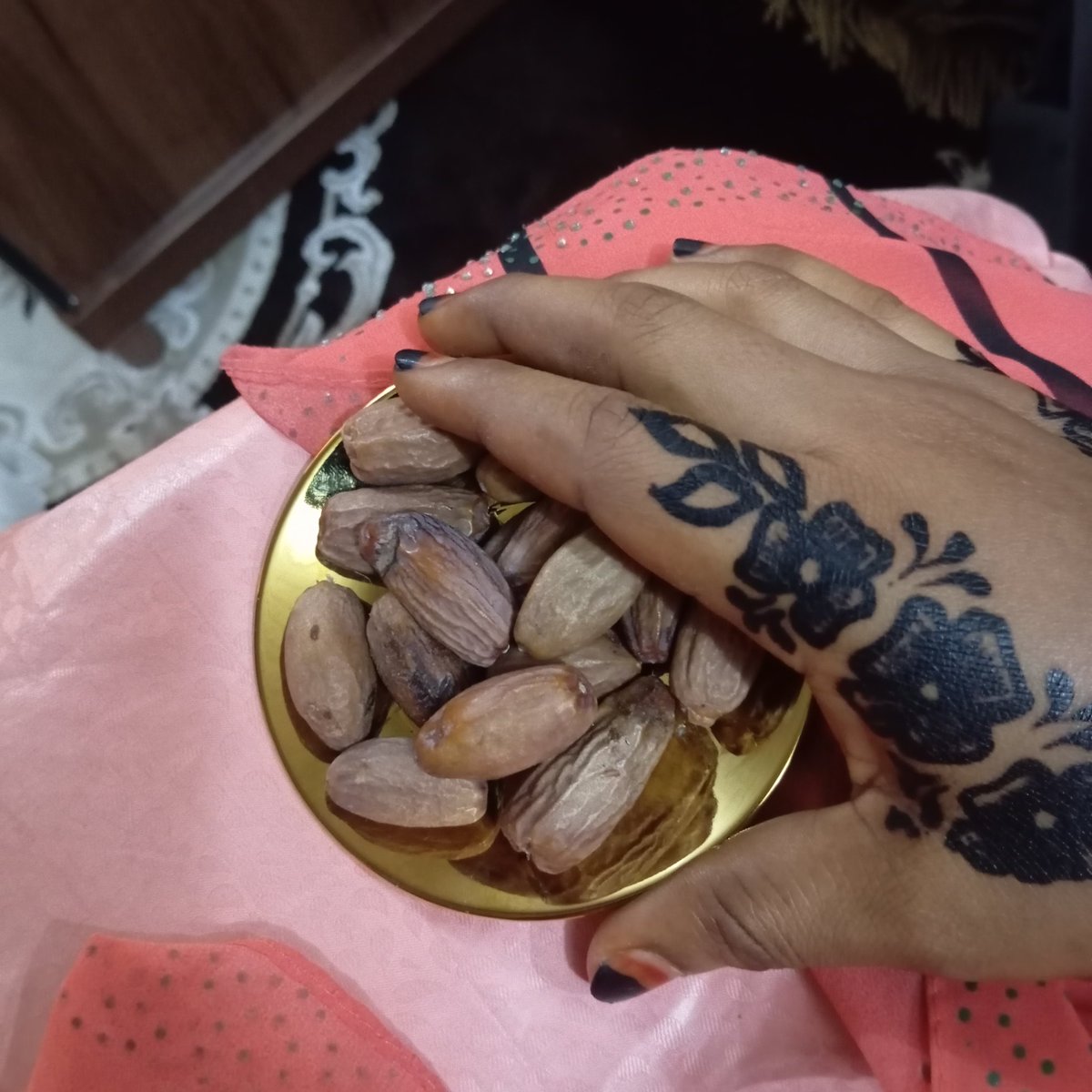 Halal dates 🥱