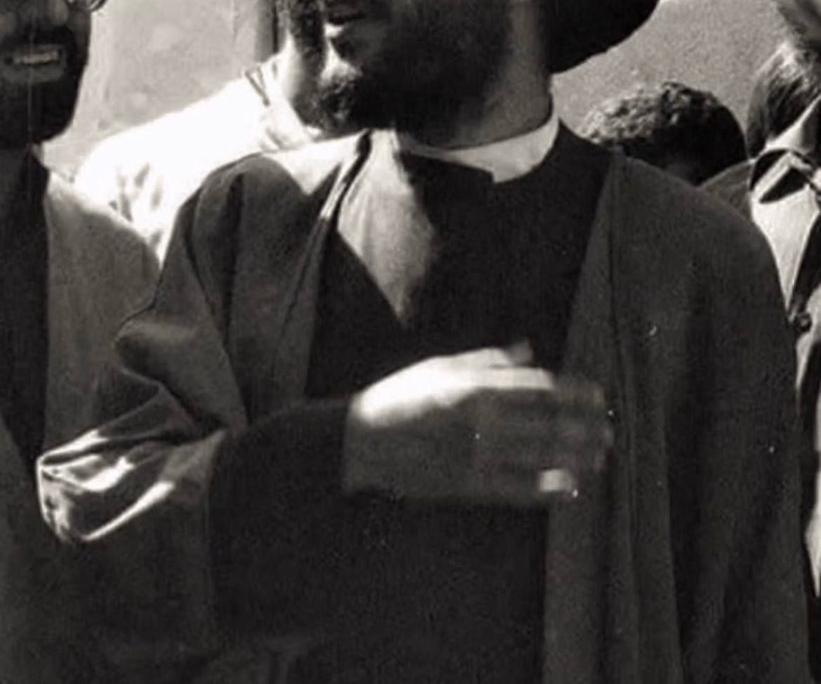 قال صورتك بدها إذن يا سيد ؟!