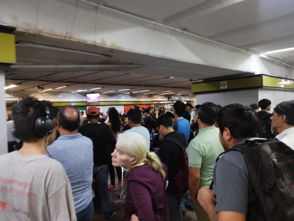 soy_joe's tweet photo. Decido retomar el metro para llegar al trabajo....La línea 3 del @MetroCDMX: https://t.co/N35fz64xNx