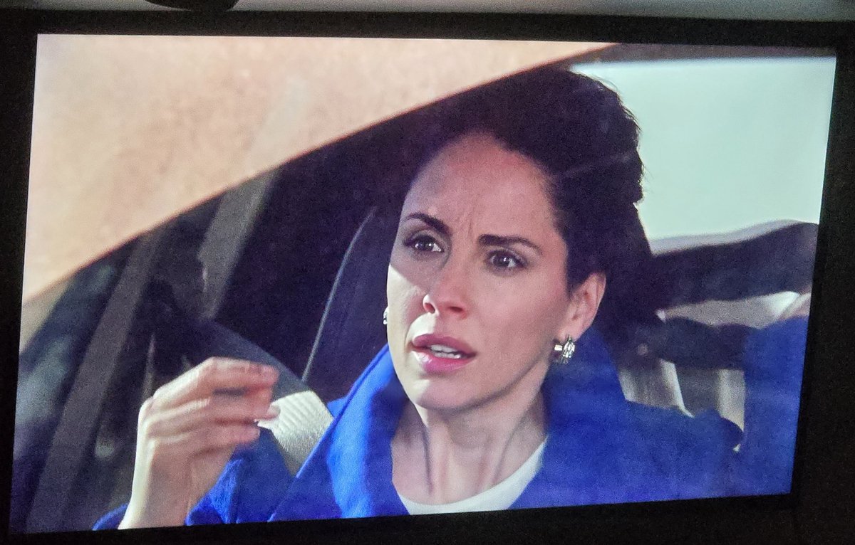 yesyeah's tweet image. Rewatching Breaking Bad and didn't remember @WhitneyCummings played Lydia.