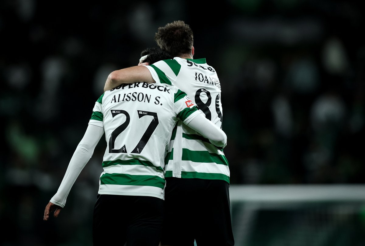 SportingCP's tweet photo. 3 golos, 3 pontos ✔️ #SCPMFC https://t.co/rb80OWIKvP