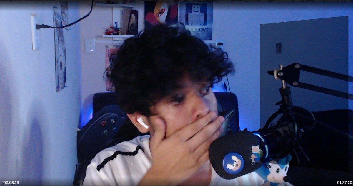 ElBalam15's tweet photo. @dedsafio @dedreviil HOLA ME GUSTARIA UN MONTON PARTICIPAR, SOY FAN DE SONIC DE UNA FORMA MUY NORMAL https://t.co/4NOY2EcRyM