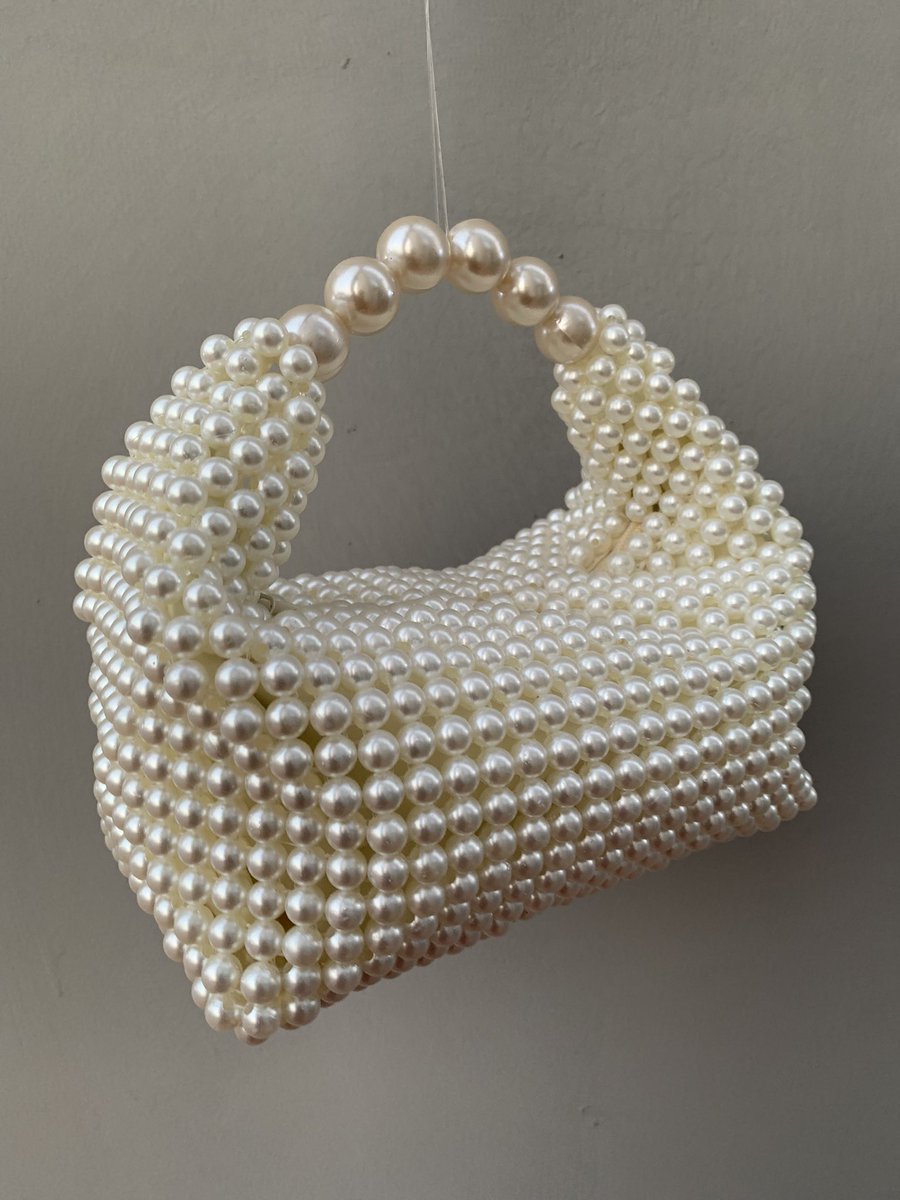 <a href="/UnkleAyo/">👑S.A.L.A.K.O🕊</a> <a href="/UnkleAyo/">👑S.A.L.A.K.O🕊</a> I’m next please 🙏😭😭
I make beautiful beaded bags 💼 
A perfect gift for every woman 🥰