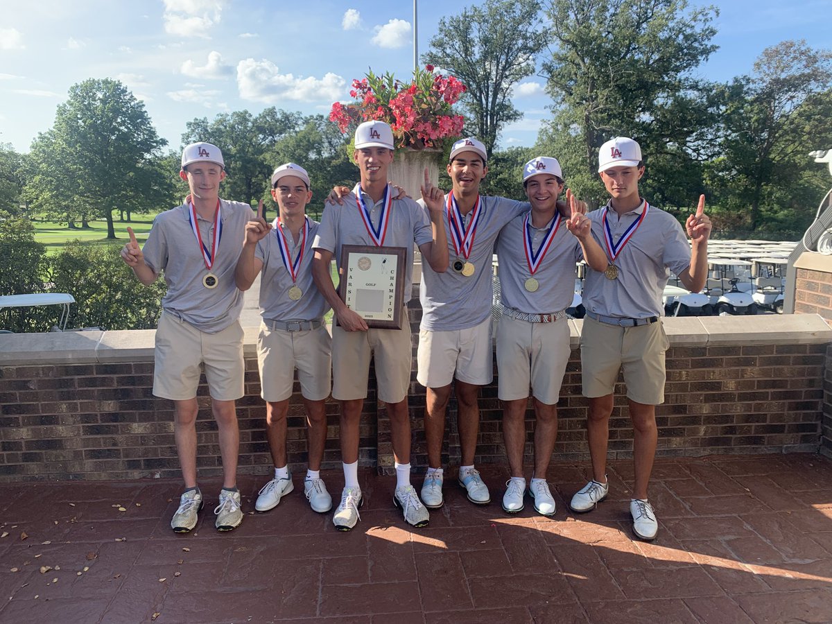 LoyolaBoysGolf's tweet photo. Congratulations to @LoyolaBoysGolf Varsity team on winning the CCL tournament. Ramblers shot 297 at Cog Hill. The medalist was Xander Schafer, who shot 2 under, 70!!! 
Great team win and effort from all 6 players!!! 
Go Ramblers!! https://t.co/nUD9L0lrxl