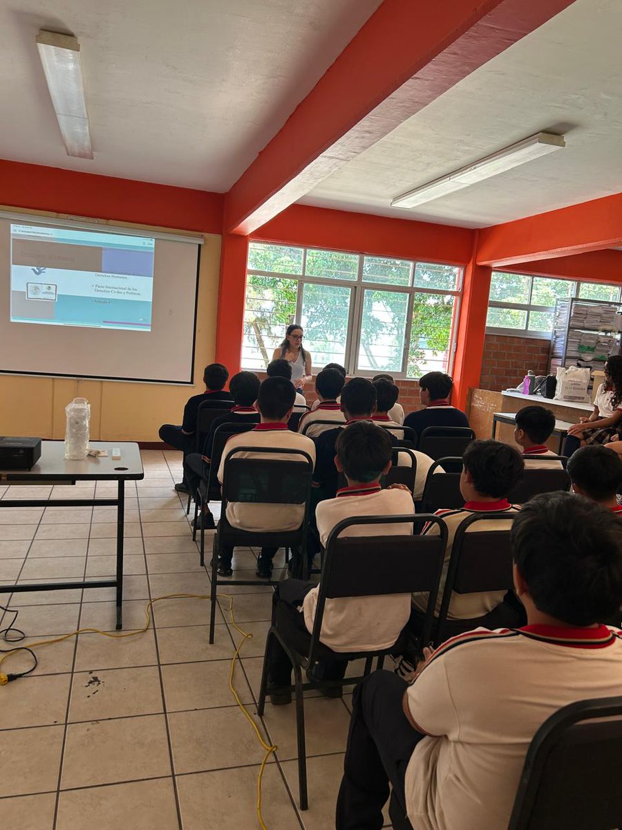 Celebramos el mes patrio🇲🇽 en la Secundaria Mixta 59, hablando de dos derechos humanos que nos hacen libres: el acceso a la información pública y la protección de datos personales. 

Las y los adolescentes aprenden que la verdad se busca y la identidad se protege.

#ElCesipSoyYo