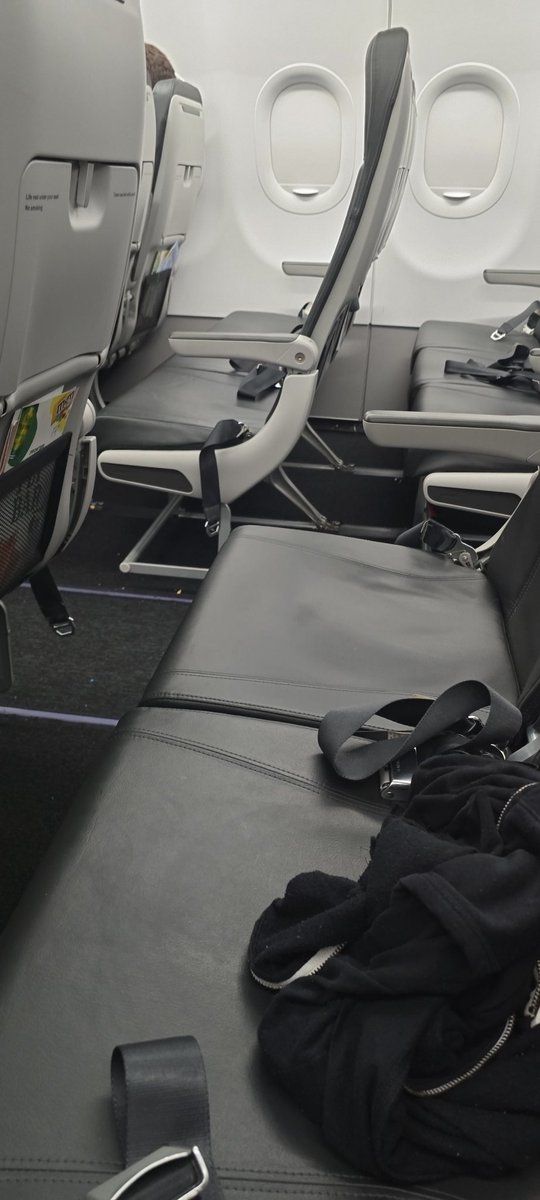 Another flight another empty row