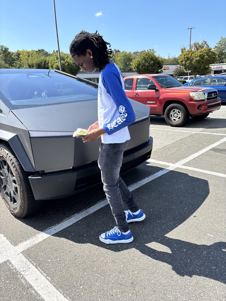 couldneverpass's tweet image. 🪼