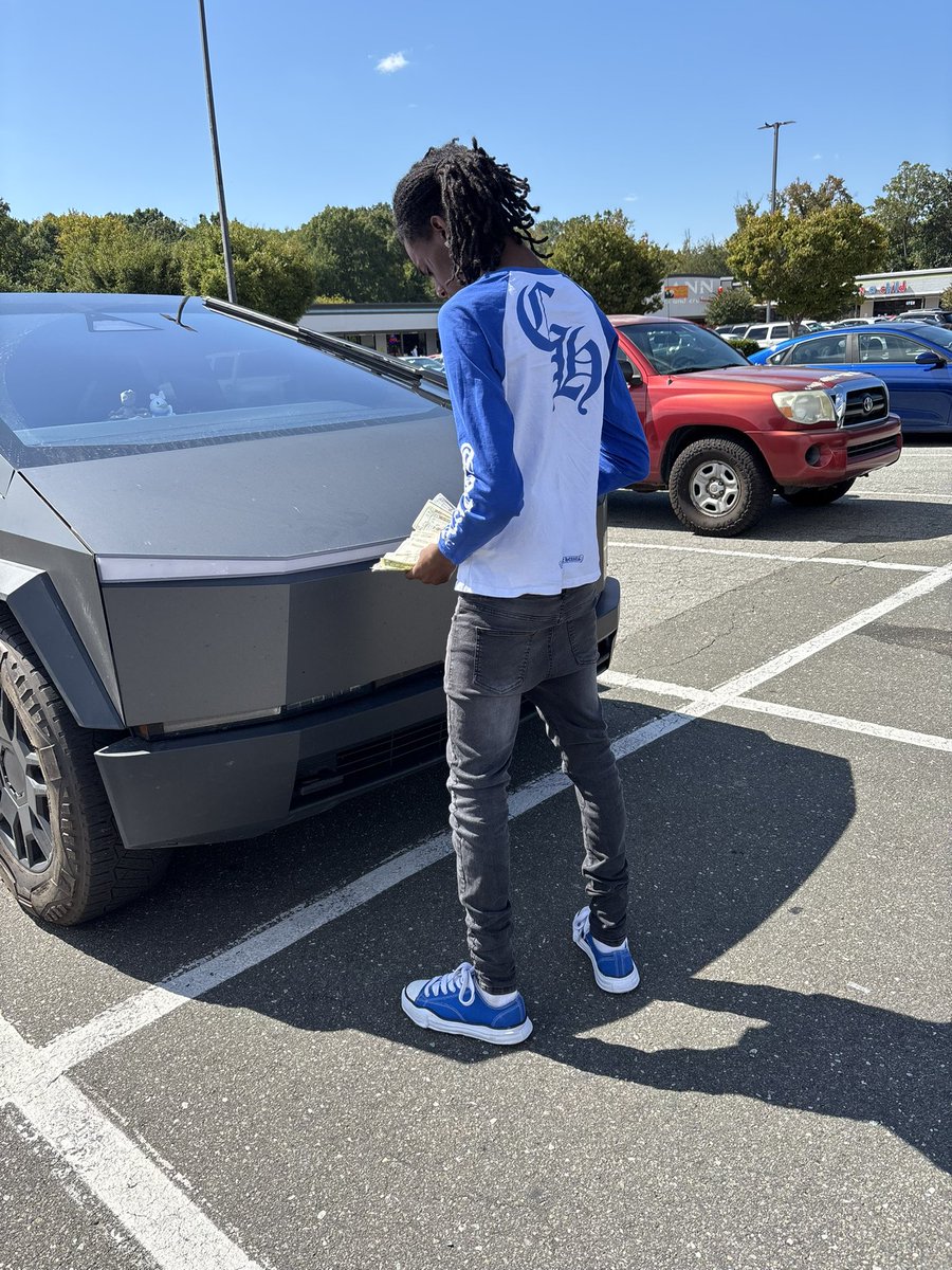 couldneverpass's tweet image. 🪼