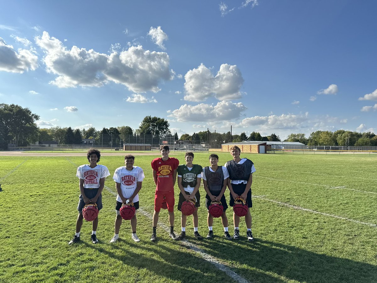 CoachKolowski's tweet image. Congrats to our Week 4 P.o.t.W. @Connorm13229401 @grayman1273 @ThreeGnomes @Izaiahsedory @_lukejohansen @CalMiller18352 #12family34team