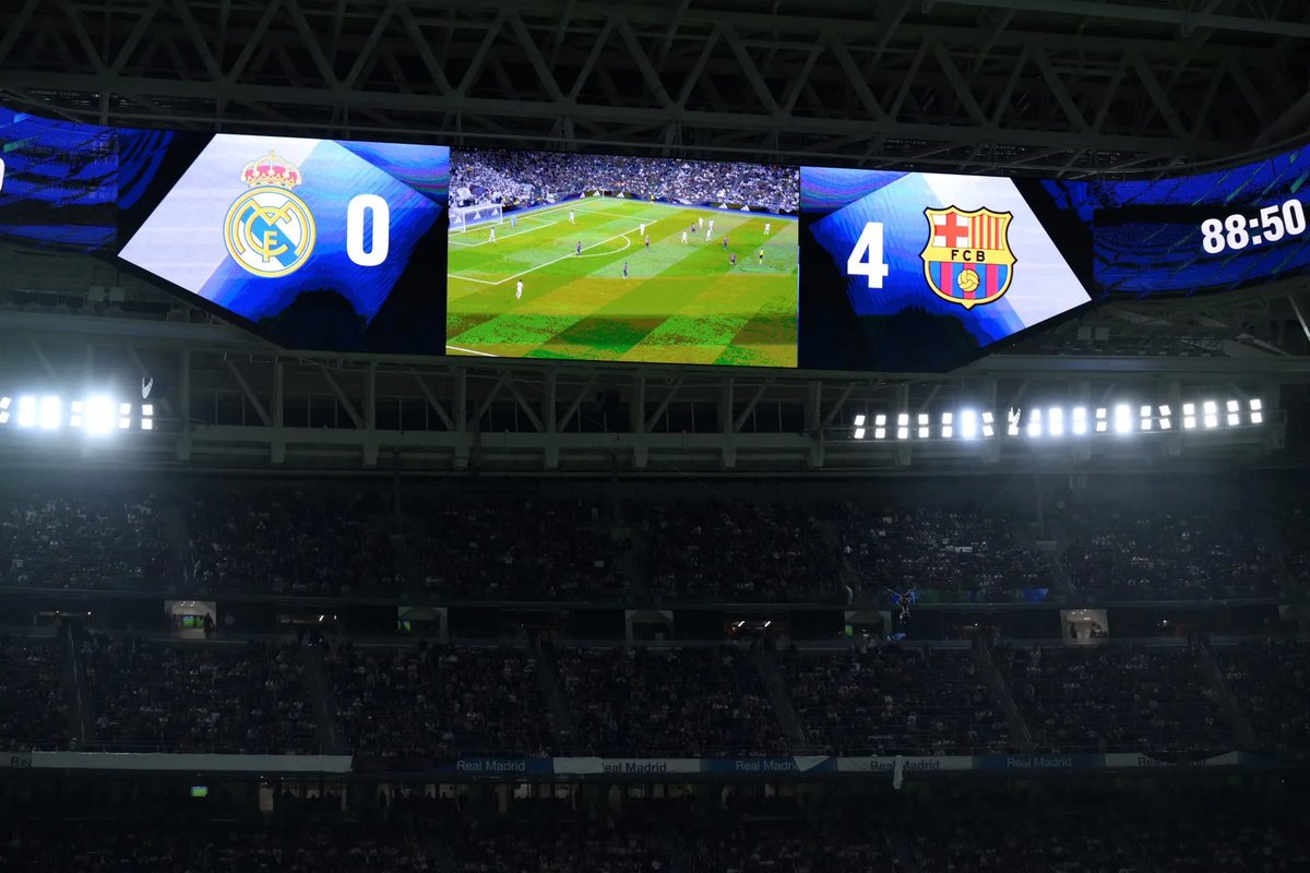 MundoDespectivo's tweet photo. La semana del Balón de Oro de la temporada pasada no se superará nunca.

- Mbappe celebrando un gol anulado.
- Vinicius presumiendo que ganaría el BdO.
- 0-4 en el Bernabéu.
- Rodri levantando el BdO. https://t.co/H1bqagOSqZ