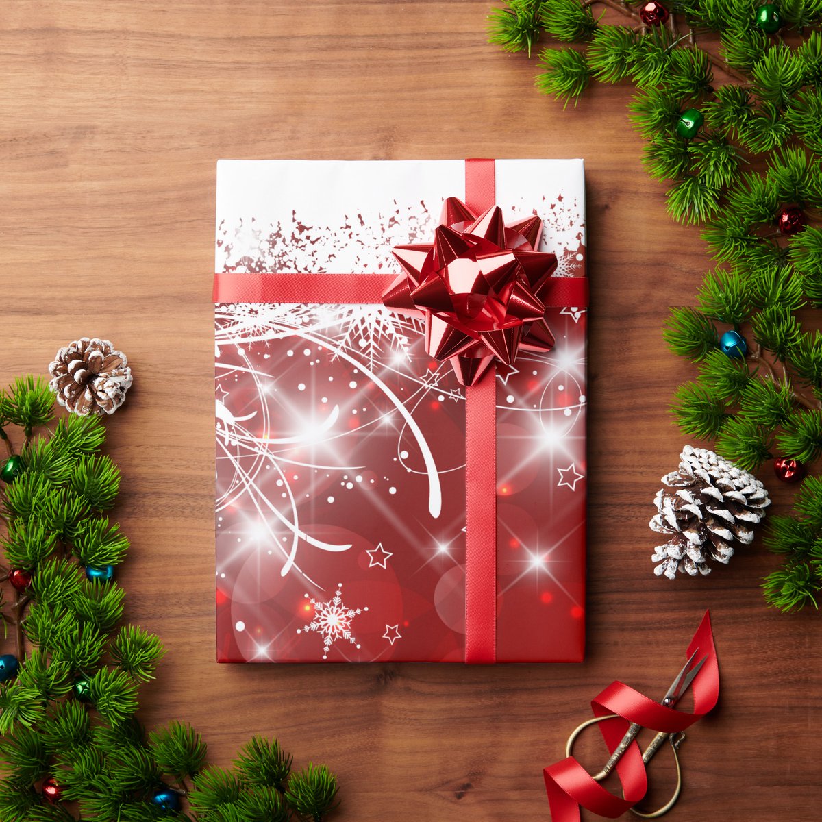 DianeAuriemma's tweet photo. Red Holiday Wrapping Paper https://t.co/aDDW0wTYRz via @zazzle
#RedChristmasWrappingPaper
#HolidayGifts
#FamilyGifting
#Zazzlestores https://t.co/6QNJJEaTDC