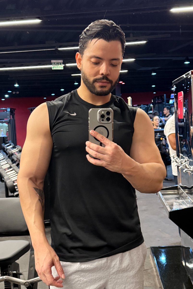 Procura-se um mozão pra treinar de casal