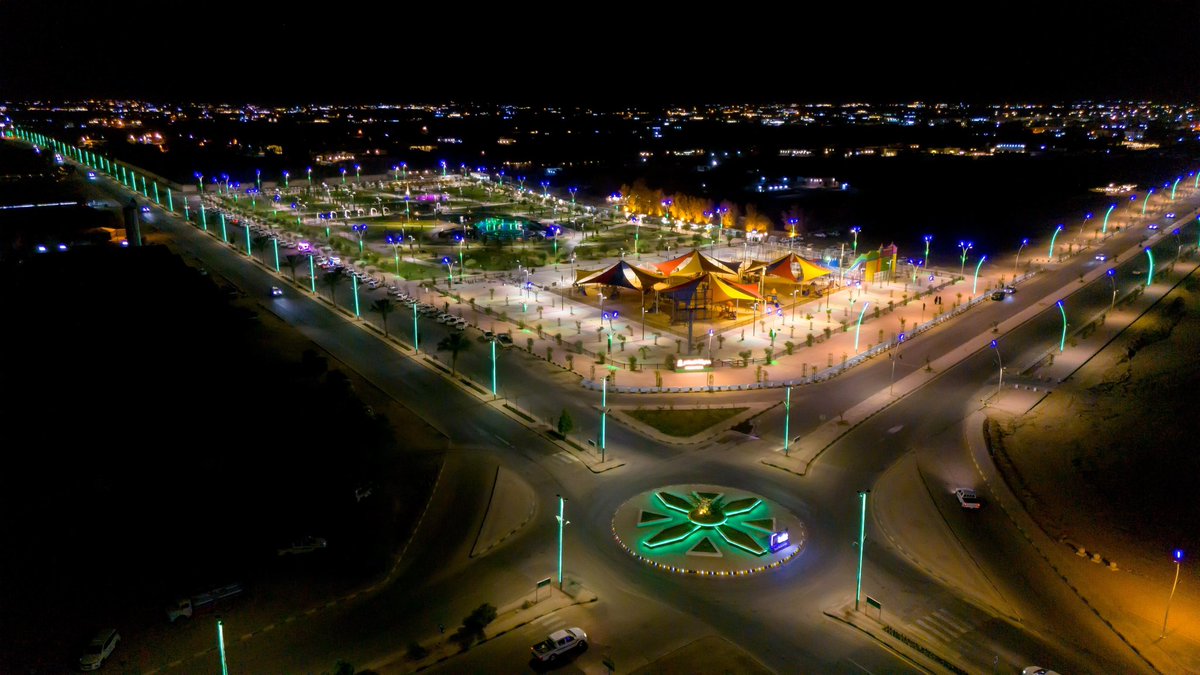طبرجل توشحت اللون الأخضر احتفاءً بالوطن وقيادته 🇸🇦💚
وننتظركم غداً لنحتفل بكم ومعكم بـ #اليوم_الوطني_السعودي_95  بحديقة السلام .
#عزنا_بطبعنا