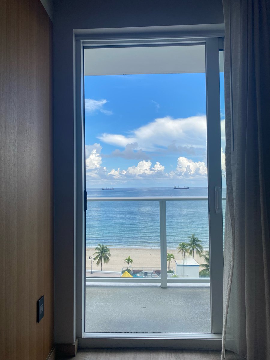 PsycheModelChic's tweet image. I missed the beach #Obsessed