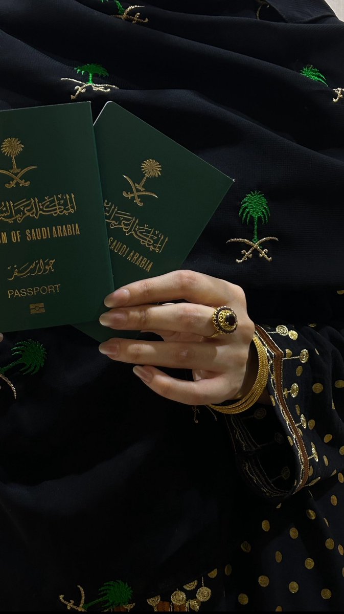 qm_wee's tweet photo. ما رقى متن السماء شعبٍ سوانا، ولا لمع بين النجوم الا وطّنا🇸🇦.
-
#اليوم_الوطني_السعودي_95 
#اليوم_الوطني_عزنا_بطبعنا https://t.co/yaTXwxcW9m